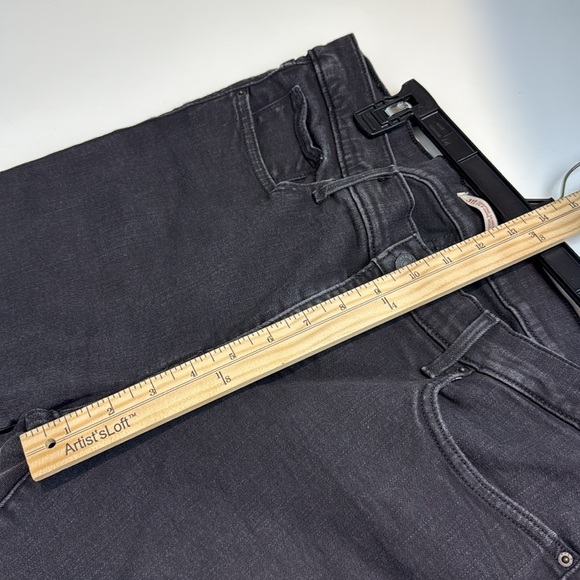 Levi's 311 Shaping Straight Jeans Size 33 - Picture 6 of 9